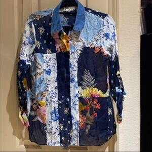 Magazine Blue Multicolor Mixed Media Blue‎ Floral  Patchwork Button-Down Shirt S